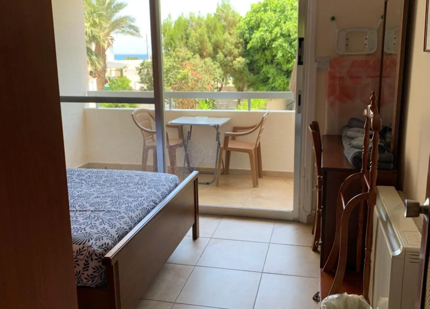 דירה Piale Palms Makenzie Beach Front Apartment, לרנקה