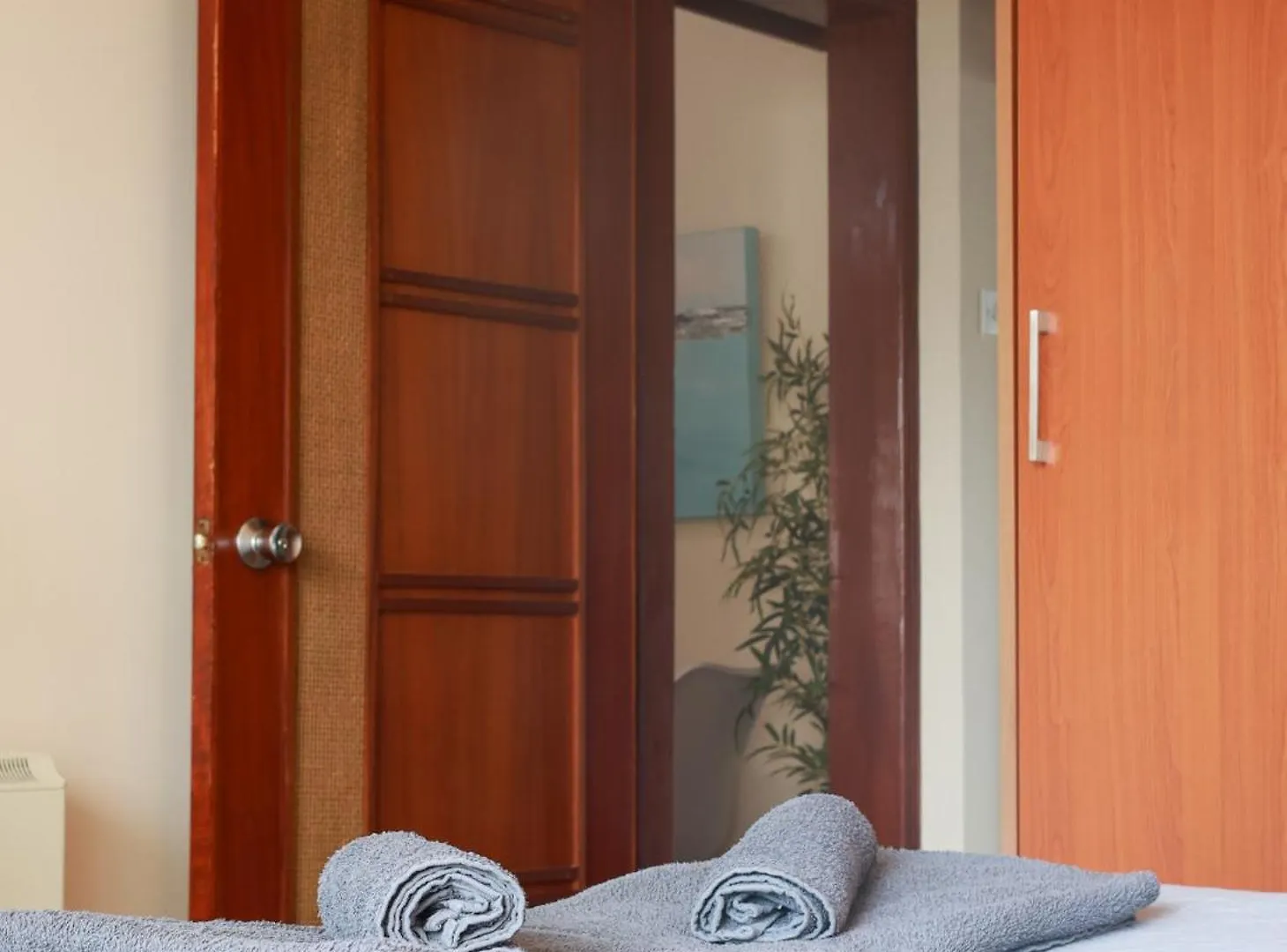 Piale Palms Makenzie Beach Front Apartment, לרנקה 0*,  קפריסין